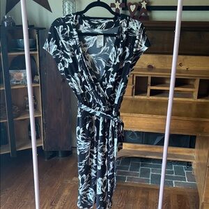 White House Black Market Black and White Wrap Dress